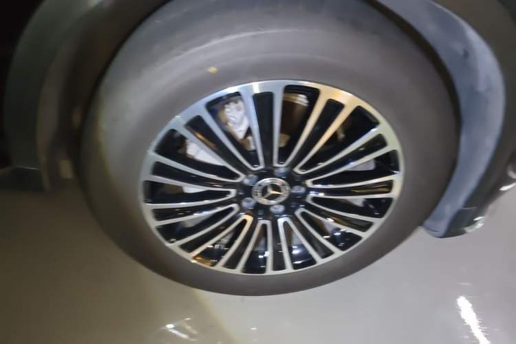 Used Mercedes-Benz GLC 2019 GLC 260 L 4MATIC Dynamic Model Right Front Wheel Hub