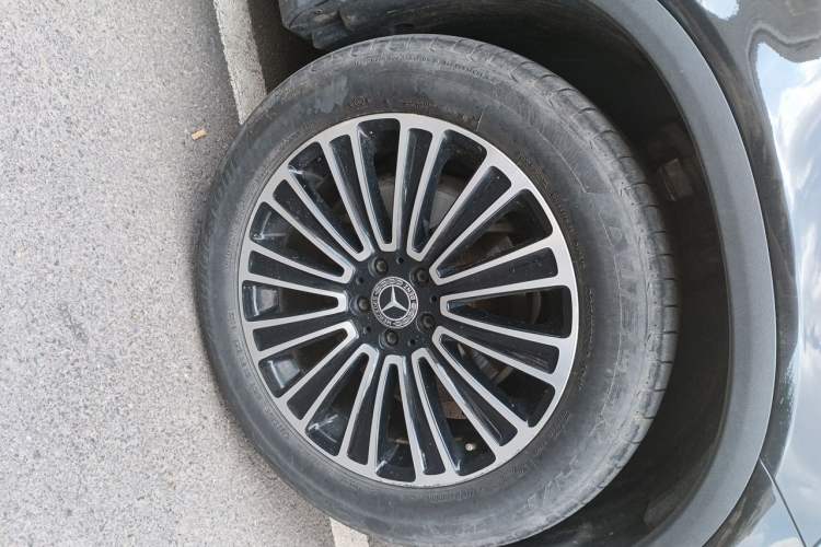 Used Mercedes-Benz GLC 2019 GLC 260 L 4MATIC Dynamic Model Right Front Wheel Hub
