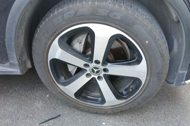 Used Mercedes-Benz GLC 2019 GLC 260 L 4MATIC Dynamic Model Right Front Wheel Hub