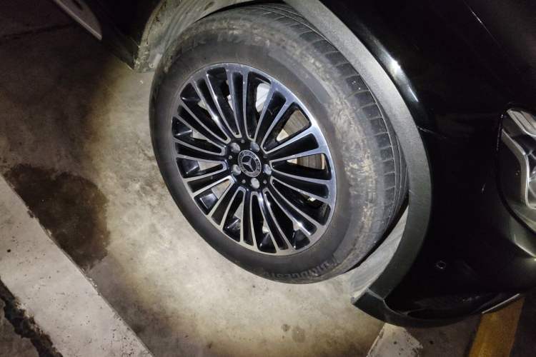 Used Mercedes-Benz GLC 2019 GLC 200 4MATIC Right Front Wheel Hub