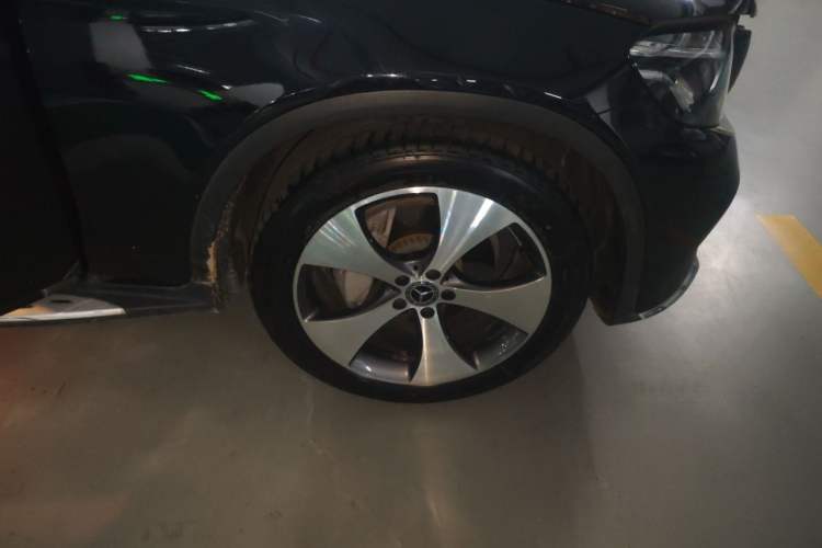 Used Mercedes-Benz GLC 2019 GLC 260 L 4MATIC Dynamic Model Right Front Wheel Hub