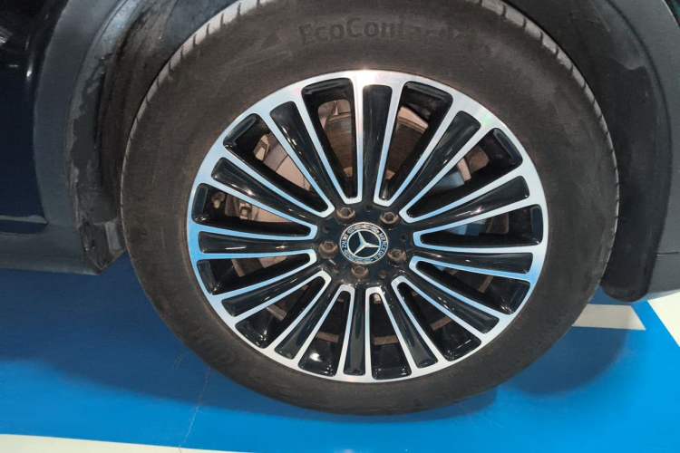Used Mercedes-Benz GLC 2019 GLC 200 L 4MATIC Right Front Wheel Hub