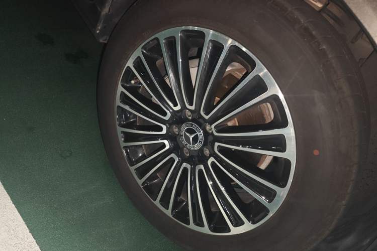 Used Mercedes-Benz GLC 2019 GLC 200 L 4MATIC Right Front Wheel Hub