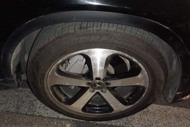 Used Mercedes-Benz GLC 2019 GLC 260 4MATIC Luxury Model Right Front Wheel Hub