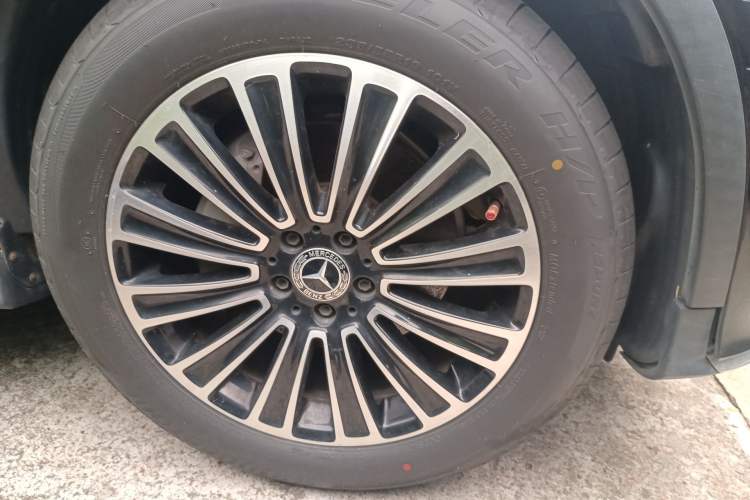 Used Mercedes-Benz GLC 2019 GLC 260 L 4MATIC Dynamic Model Right Front Wheel Hub