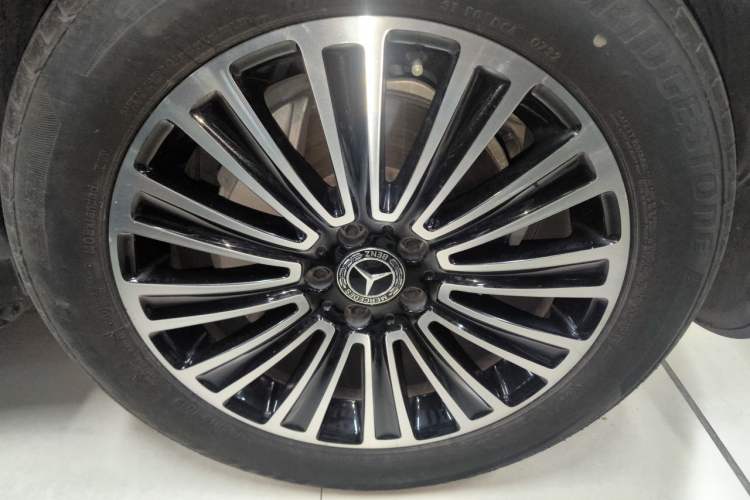 Used Mercedes-Benz GLC 2019 GLC 200 L 4MATIC Right Front Wheel Hub