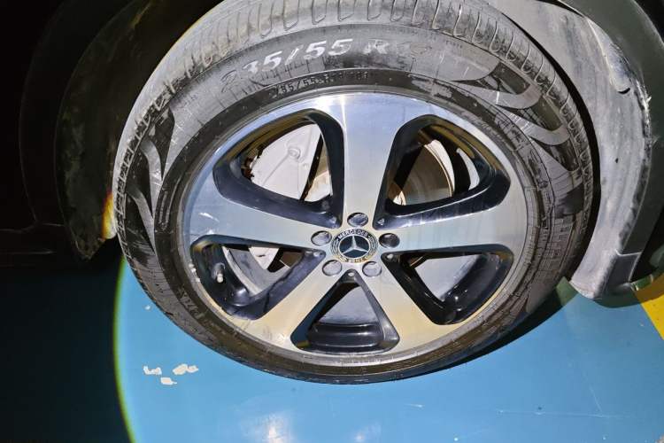 Used Mercedes-Benz GLC 2019 Facelift GLC 260 L 4MATIC Luxury Model Right Front Wheel Hub