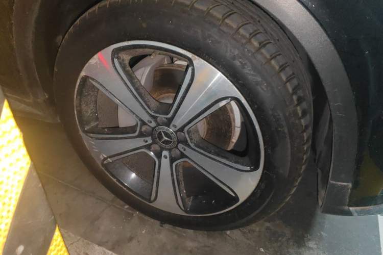 Used Mercedes-Benz GLC 2019 GLC 300 L 4MATIC Dynamic Model Right Front Wheel Hub