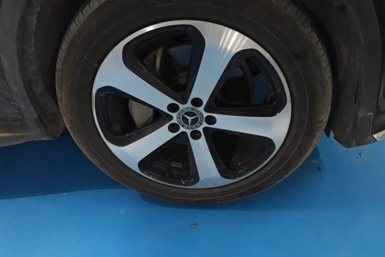 Used Mercedes-Benz GLC 2019 Facelift GLC 260 L 4MATIC Luxury Model Right Front Wheel Hub