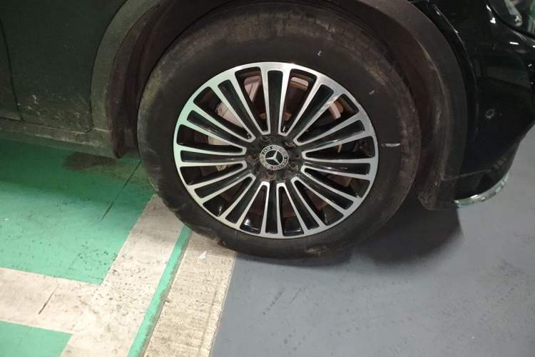 Used Mercedes-Benz GLC 2019 GLC 260 L 4MATIC Dynamic Model Right Front Wheel Hub