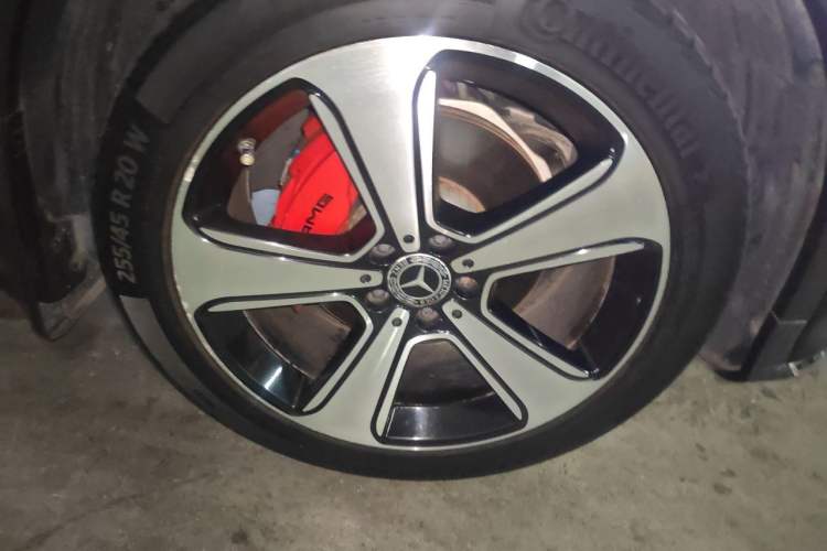 Used Mercedes-Benz GLC 2019 Refreshed GLC 300 L 4MATIC Dynamic Edition Right Front Wheel Hub