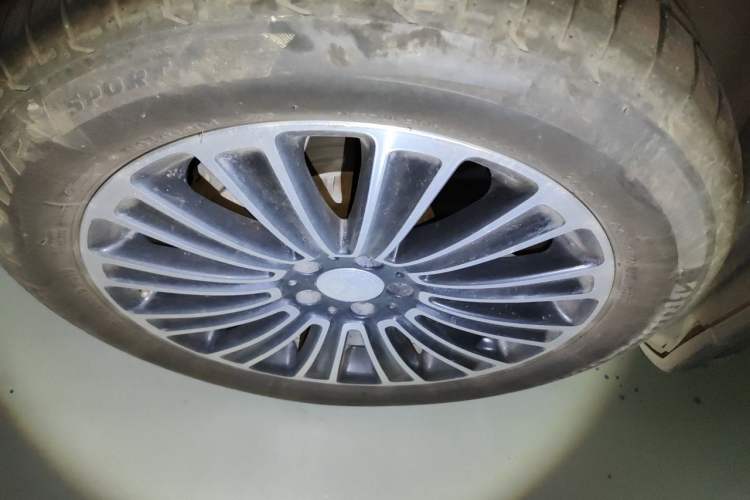 Used Mercedes-Benz GLC 2019 GLC 260 L 4MATIC Dynamic Model Right Front Wheel Hub