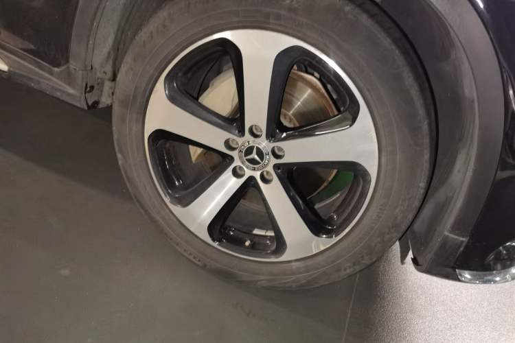 Used Mercedes-Benz GLC 2019 Facelift GLC 260 L 4MATIC Luxury Model Right Front Wheel Hub