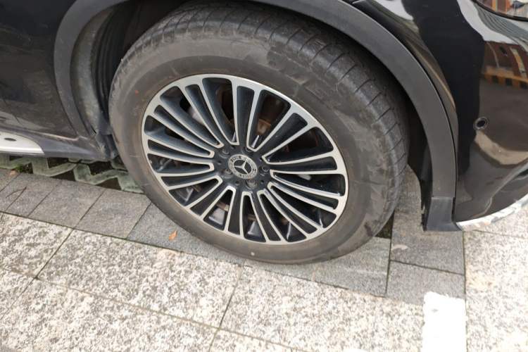 Used Mercedes-Benz GLC 2019 GLC 260 L 4MATIC Dynamic Model Right Front Wheel Hub