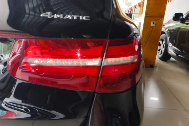Used Mercedes-Benz GLC 2019 GLC 260 L 4MATIC Dynamic Model Right Rear Taillight
