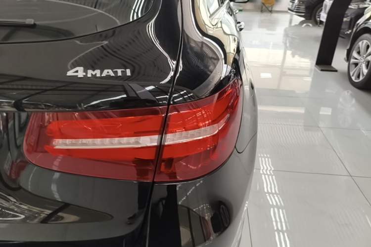 Used Mercedes-Benz GLC 2019 GLC 260 L 4MATIC Dynamic Model Right Rear Taillight