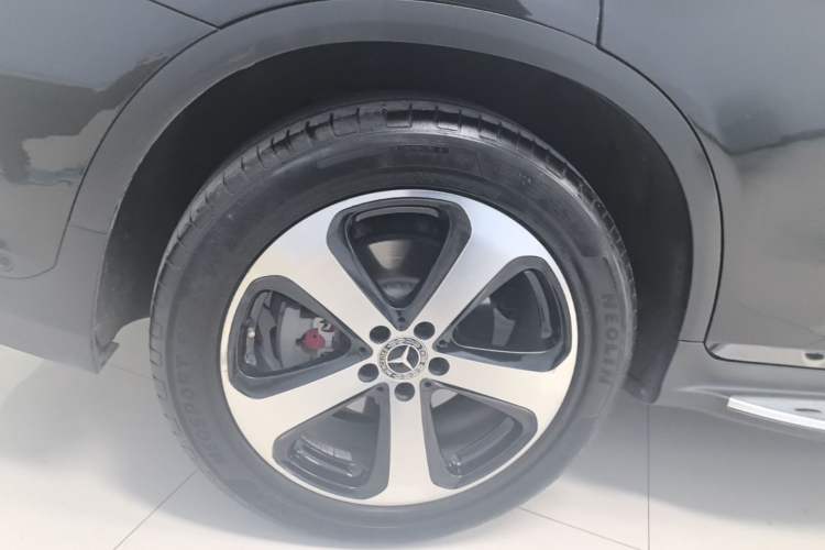 Used Mercedes-Benz GLC 2019 Facelift GLC 260 L 4MATIC Luxury Model Right Rear Wheel Hub