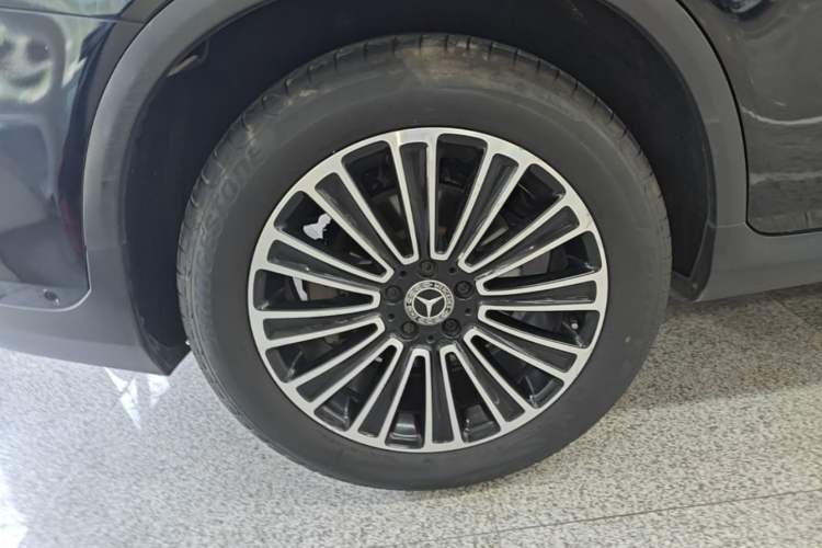 Used Mercedes-Benz GLC 2019 GLC 260 L 4MATIC Dynamic Model Right Rear Wheel Hub