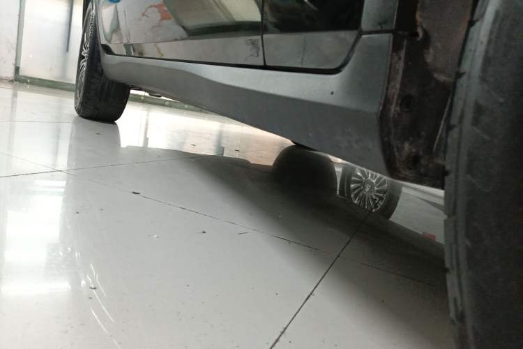 Used Mercedes-Benz GLC 2019 GLC 260 L 4MATIC Dynamic Model Right Side Sill