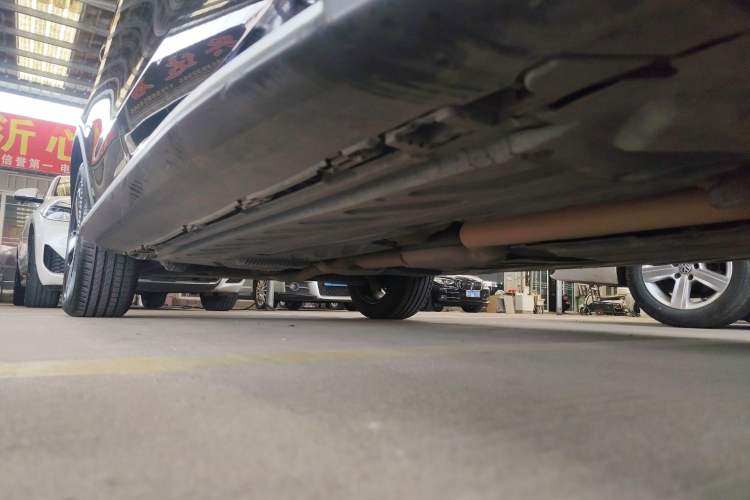 Used Mercedes-Benz GLC 2019 Facelift GLC 260 L 4MATIC Luxury Model Right Side Sill