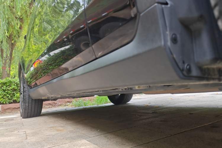 Used Mercedes-Benz GLC 2019 GLC 200 L 4MATIC Right Side Sill