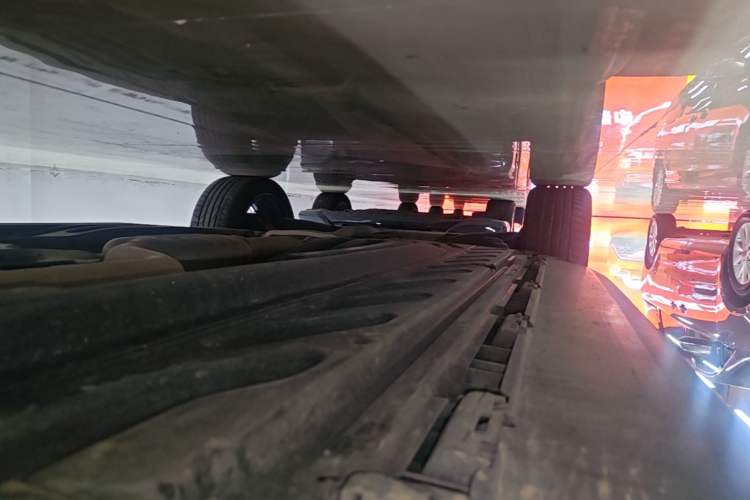 Used Mercedes-Benz GLC 2019 Refreshed GLC 300 L 4MATIC Dynamic Edition Right Side Sill
