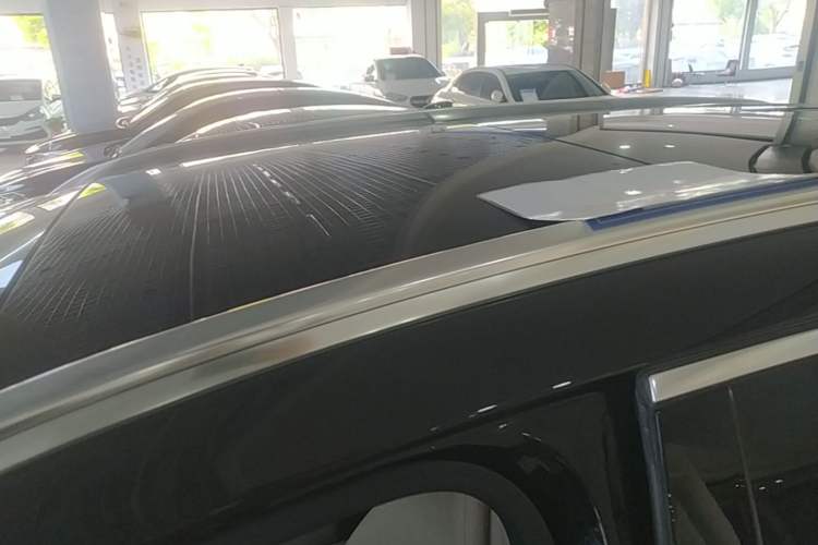 Used Mercedes-Benz GLC 2019 GLC 260 L 4MATIC Luxury Model Roof