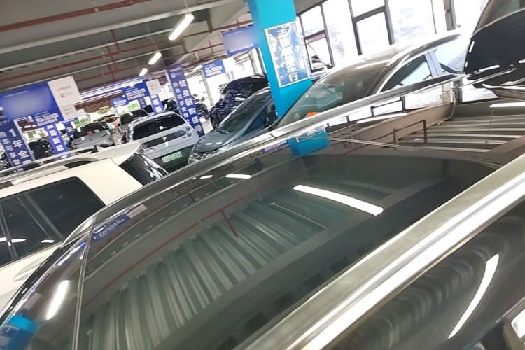 Used Mercedes-Benz GLC 2019 GLC 260 L 4MATIC Dynamic Model Roof
