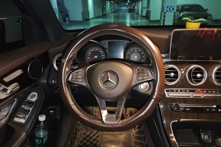 Used Mercedes-Benz GLC 2019 Facelift GLC 260 L 4MATIC Luxury Model Steering Wheel