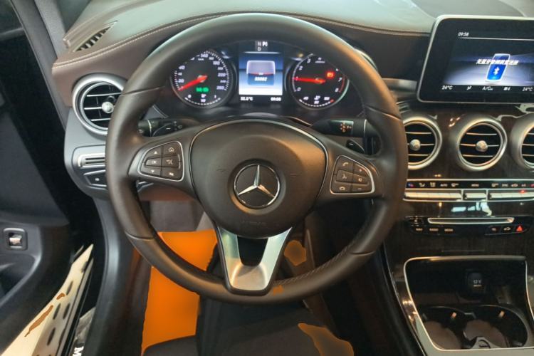 Used Mercedes-Benz GLC 2019 GLC 260 L 4MATIC Dynamic Model Steering Wheel