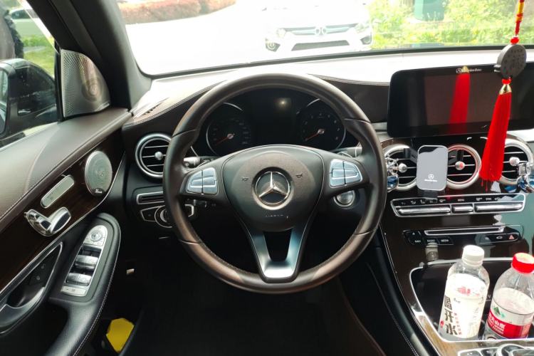 Used Mercedes-Benz GLC 2019 GLC 260 L 4MATIC Dynamic Model Steering Wheel