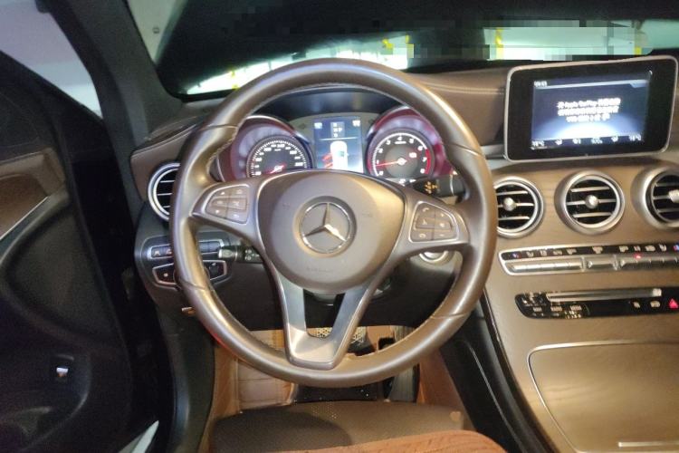 Used Mercedes-Benz GLC 2019 GLC 300 L 4MATIC Dynamic Model Steering Wheel