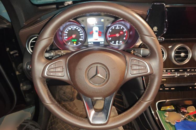 Used Mercedes-Benz GLC 2019 Facelift GLC 260 L 4MATIC Luxury Model Steering Wheel