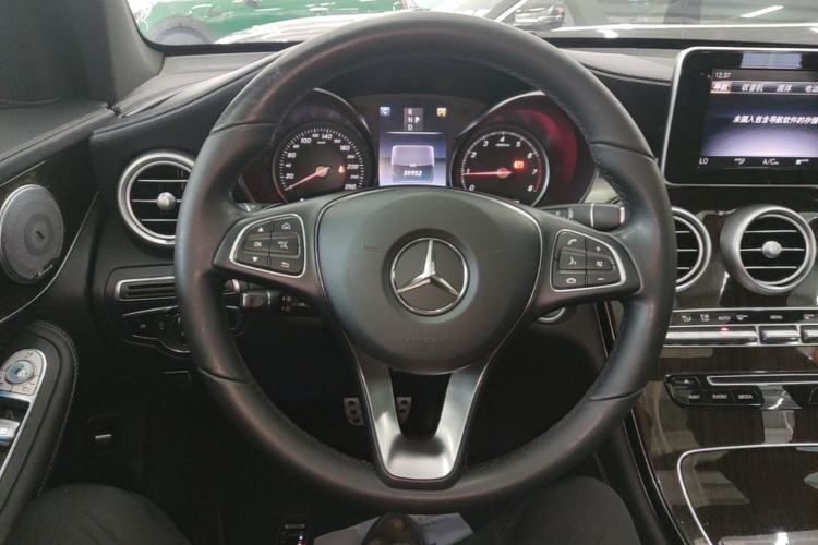 Used Mercedes-Benz GLC 2019 GLC 260 L 4MATIC Dynamic Model Steering Wheel
