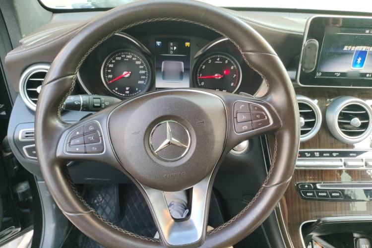 Used Mercedes-Benz GLC 2019 GLC 260 L 4MATIC Dynamic Model Steering Wheel