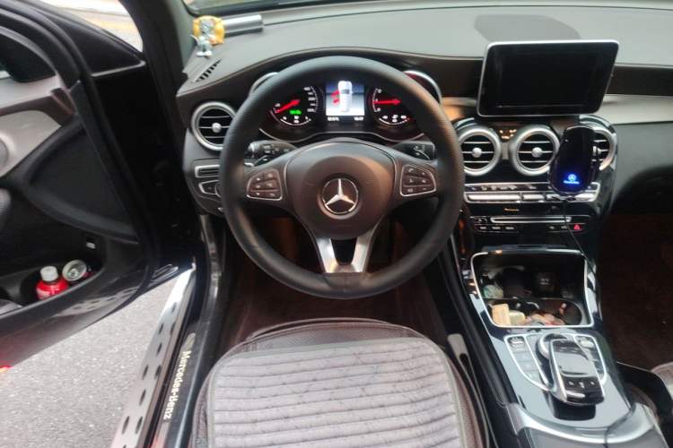 Used Mercedes-Benz GLC 2019 GLC 200 L 4MATIC Steering Wheel