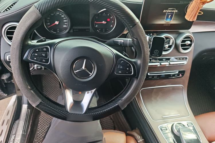 Used Mercedes-Benz GLC 2019 Facelift GLC 300 L 4MATIC Luxury Model Steering Wheel