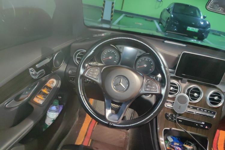 Used Mercedes-Benz GLC 2019 GLC 260 L 4MATIC Dynamic Model Steering Wheel