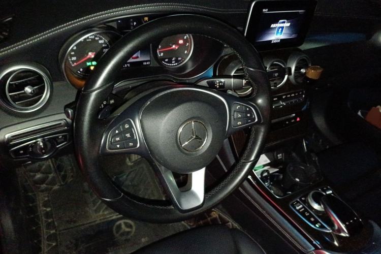 Used Mercedes-Benz GLC 2019 GLC 260 L 4MATIC Dynamic Model Steering Wheel