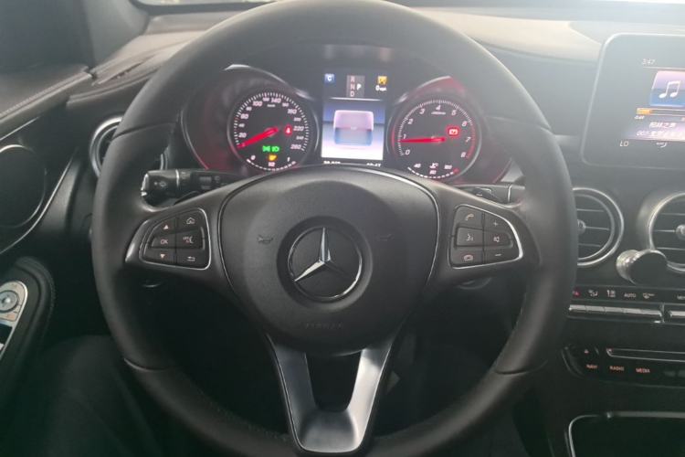 Used Mercedes-Benz GLC 2019 Facelift GLC 260 L 4MATIC Luxury Model Steering Wheel