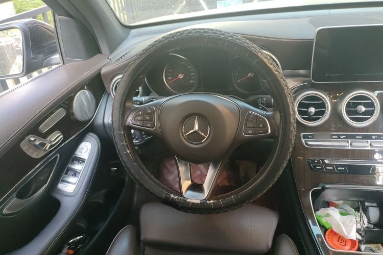 Used Mercedes-Benz GLC 2019 Facelift GLC 260 L 4MATIC Luxury Model Steering Wheel