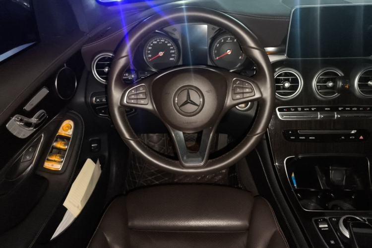 Used Mercedes-Benz GLC 2019 Facelift GLC 260 L 4MATIC Luxury Model Steering Wheel