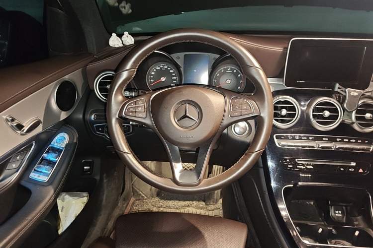 Used Mercedes-Benz GLC 2019 GLC 200 L 4MATIC Steering Wheel