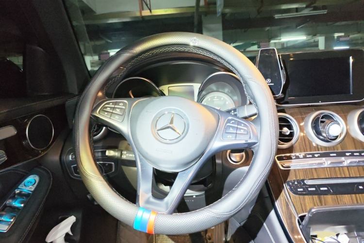 Used Mercedes-Benz GLC 2019 Facelift GLC 260 L 4MATIC Luxury Model Steering Wheel