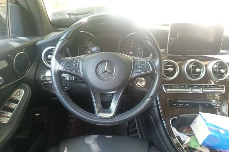 Used Mercedes-Benz GLC 2019 GLC 260 L 4MATIC Dynamic Model Steering Wheel
