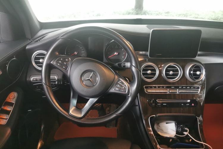 Used Mercedes-Benz GLC 2019 Facelift GLC 260 L 4MATIC Luxury Model Steering Wheel