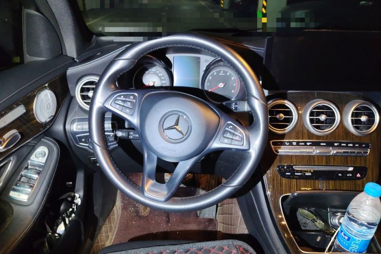Used Mercedes-Benz GLC 2019 GLC 260 L 4MATIC Luxury Model Steering Wheel