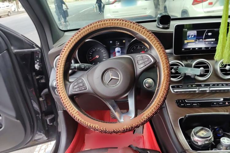 Used Mercedes-Benz GLC 2019 GLC 300 L 4MATIC Dynamic Model Steering Wheel