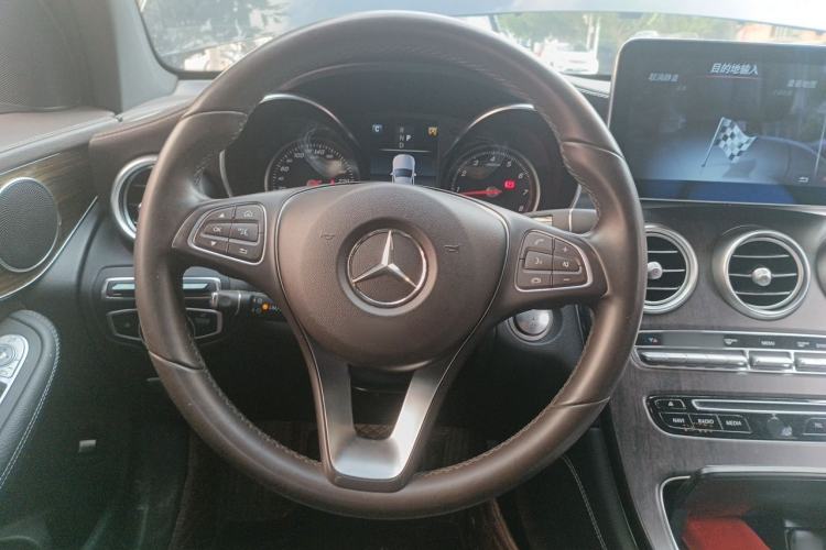 Used Mercedes-Benz GLC 2019 GLC 260 L 4MATIC Dynamic Model Steering Wheel