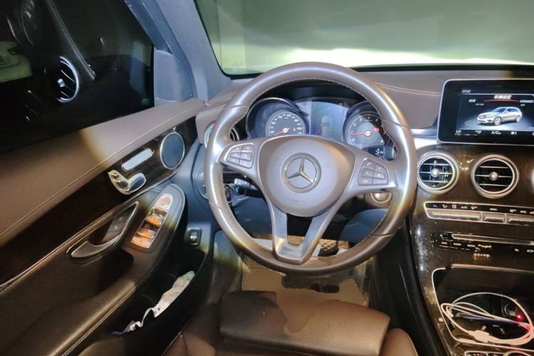 Used Mercedes-Benz GLC 2019 GLC 260 L 4MATIC Dynamic Model Steering Wheel